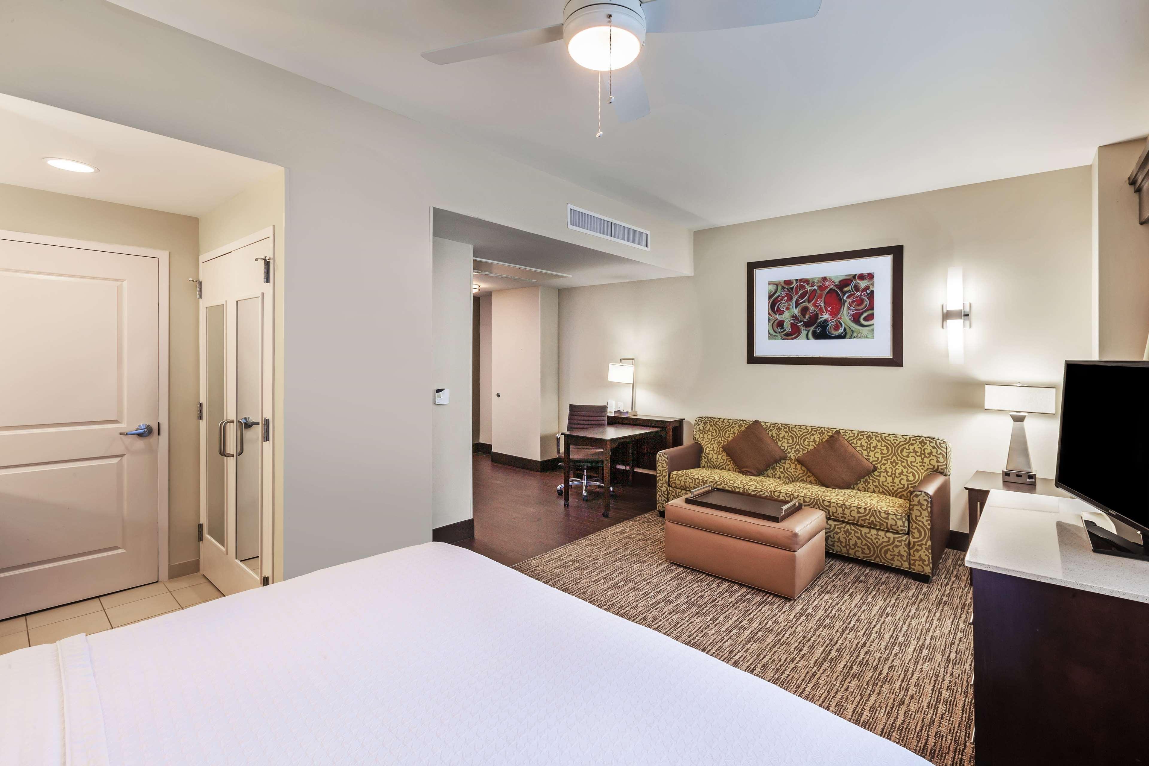 Homewood Suites Dallas Downtown Exterior photo